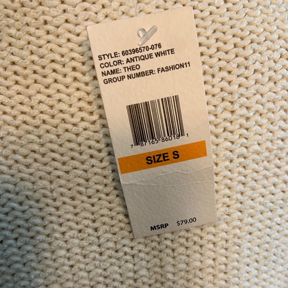 🎉Host Pick🎉 Jessica Simpson Theo Sweater - Picture 8 of 9